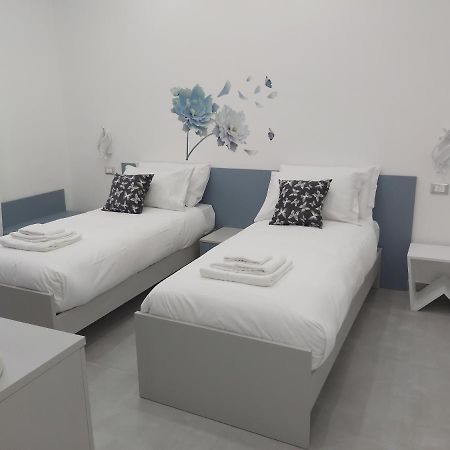 Candy'S Dream Rooms Специя Екстериор снимка