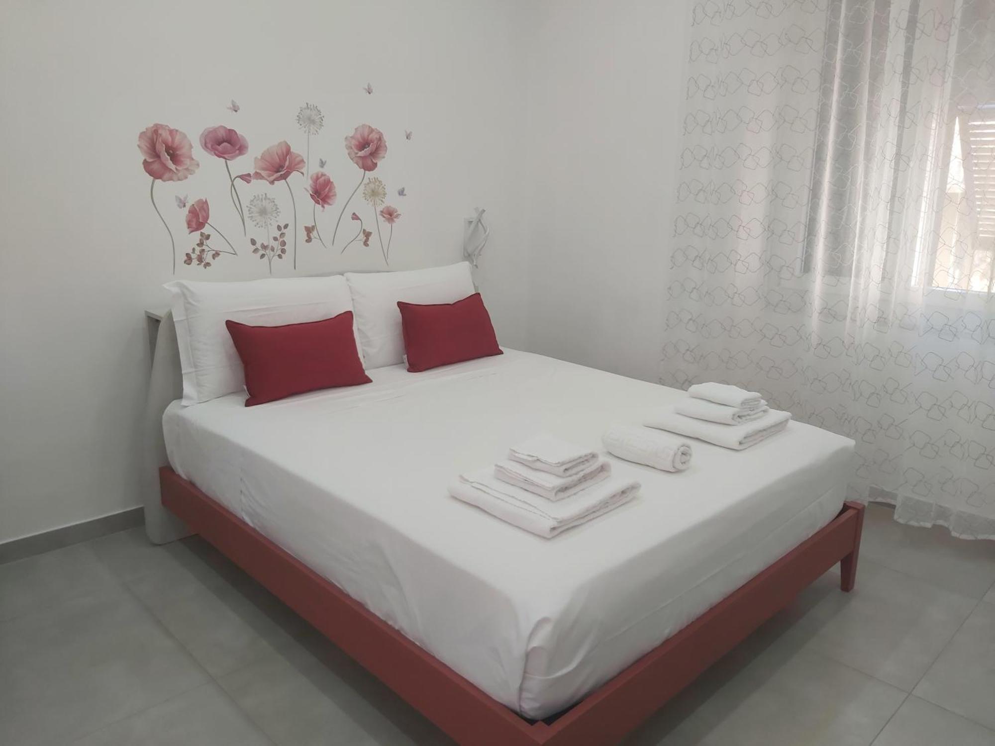 Candy'S Dream Rooms Специя Екстериор снимка